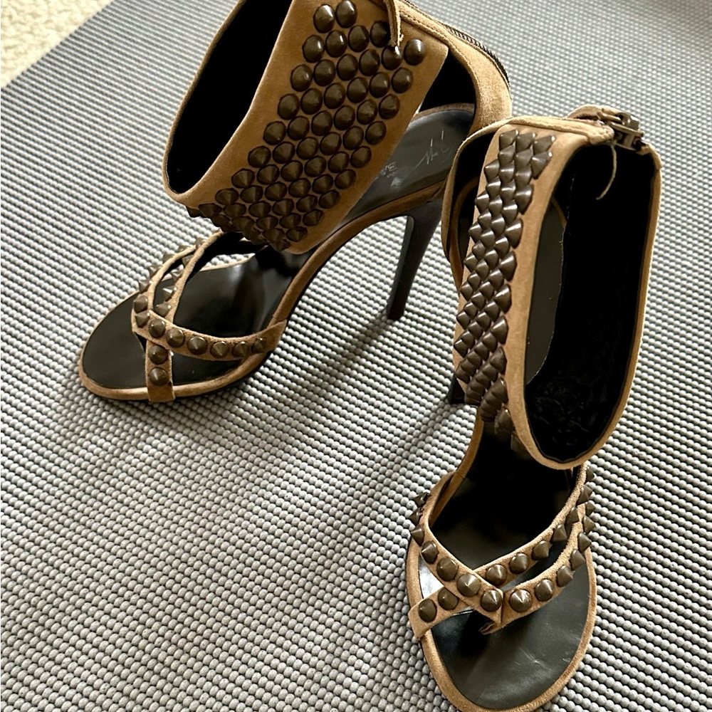 Giuseppe Zanotti x Balmain Beige suede Studded Stiletto Sandals
